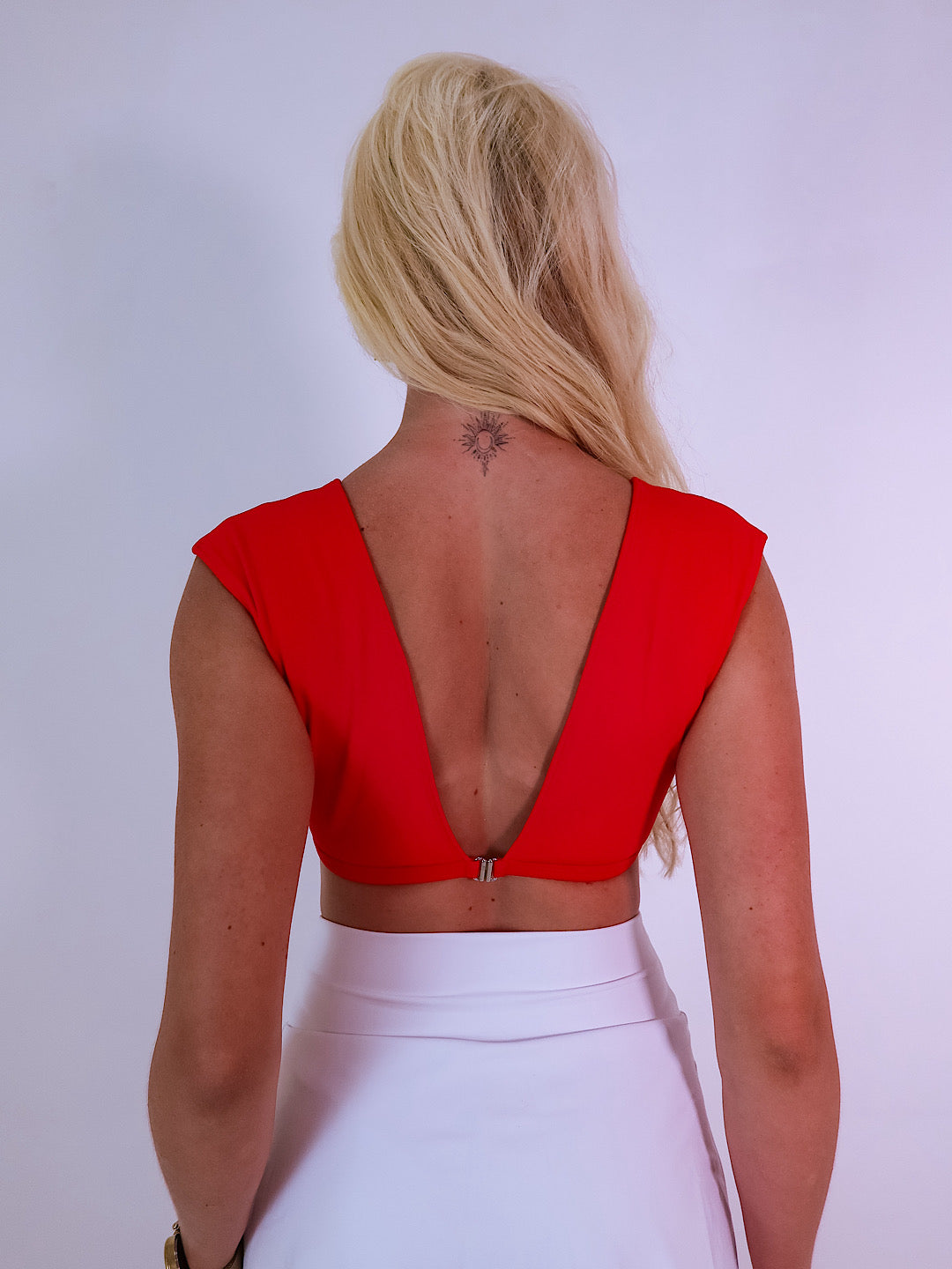 top sky vermelho