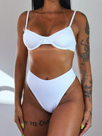 biquíni hot pants branco