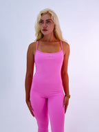 macacão flare rosa