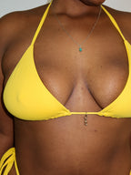 biquíni rihanna amarelo brasil