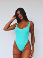 maiô basic verde água