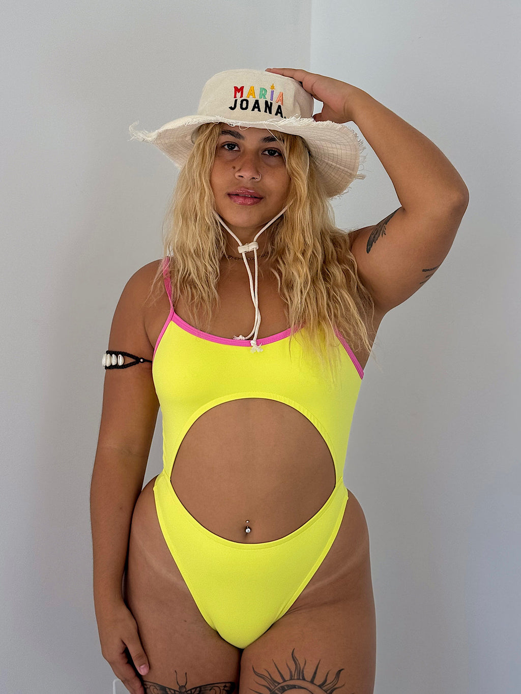 maiô anitta lollipop amarelo