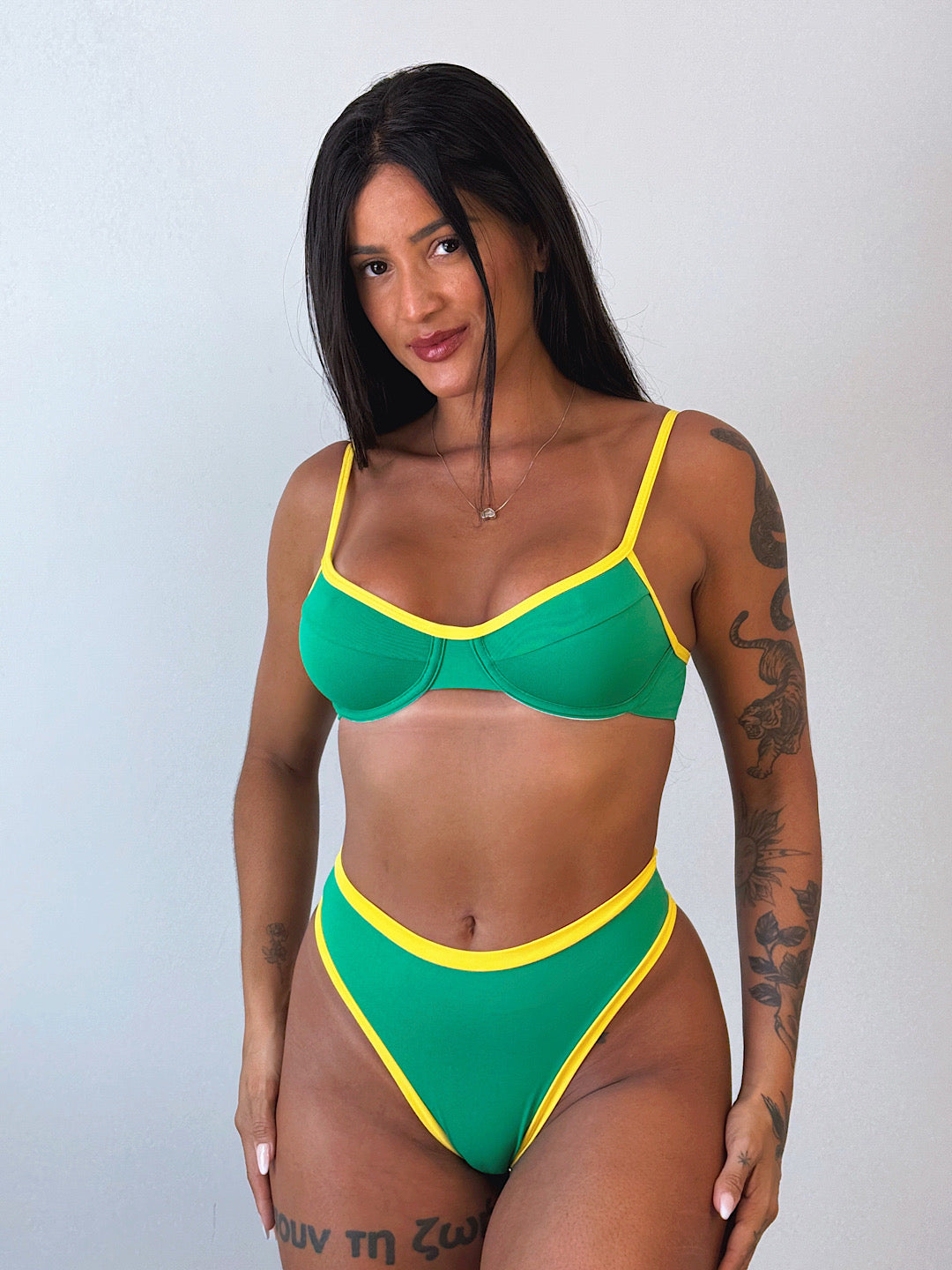 biquíni hot pants brasil verde