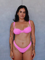 biquíni cléo rosa chiclete