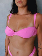 biquíni cléo rosa chiclete