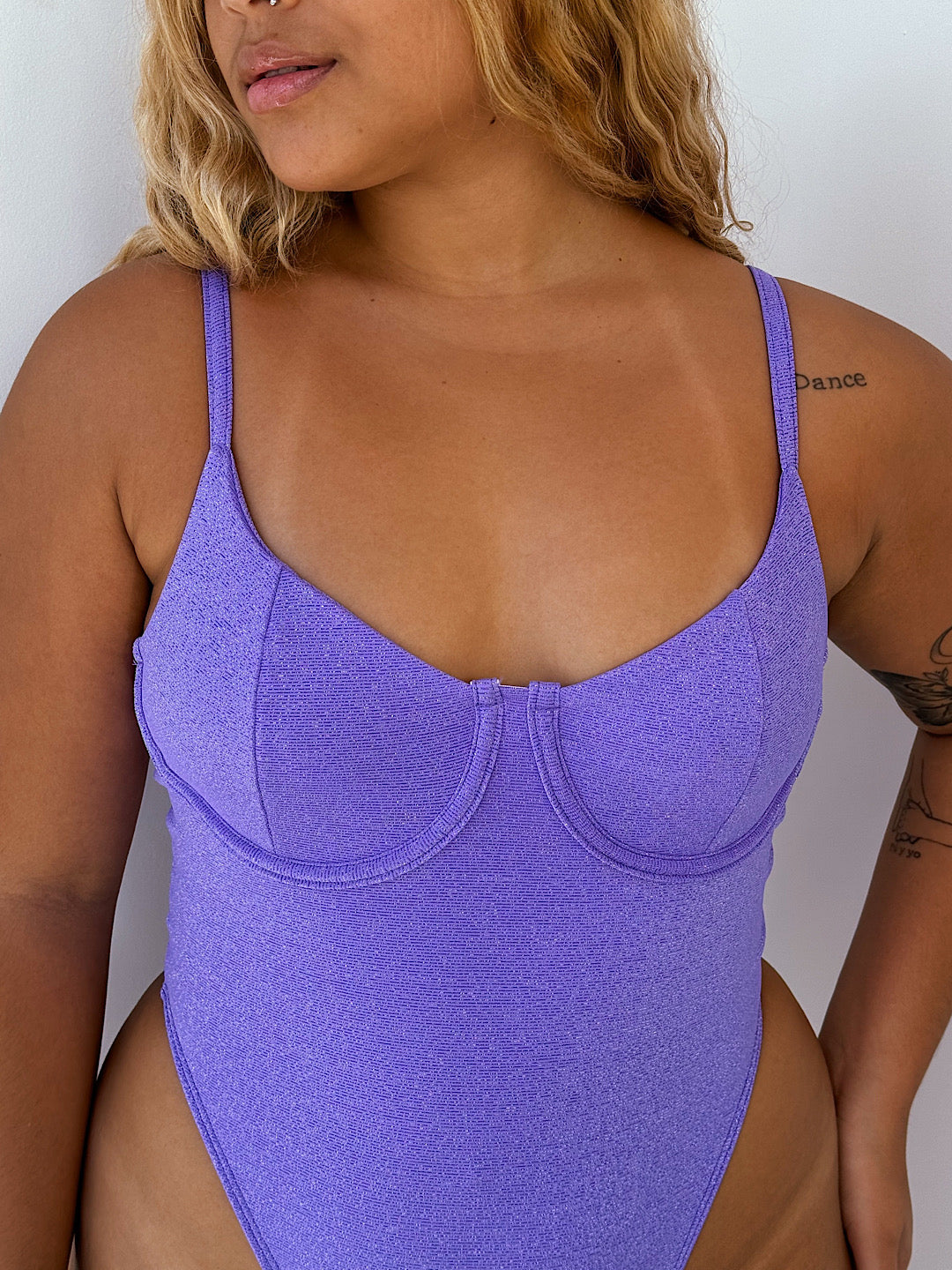 maiô zara lavanda shine