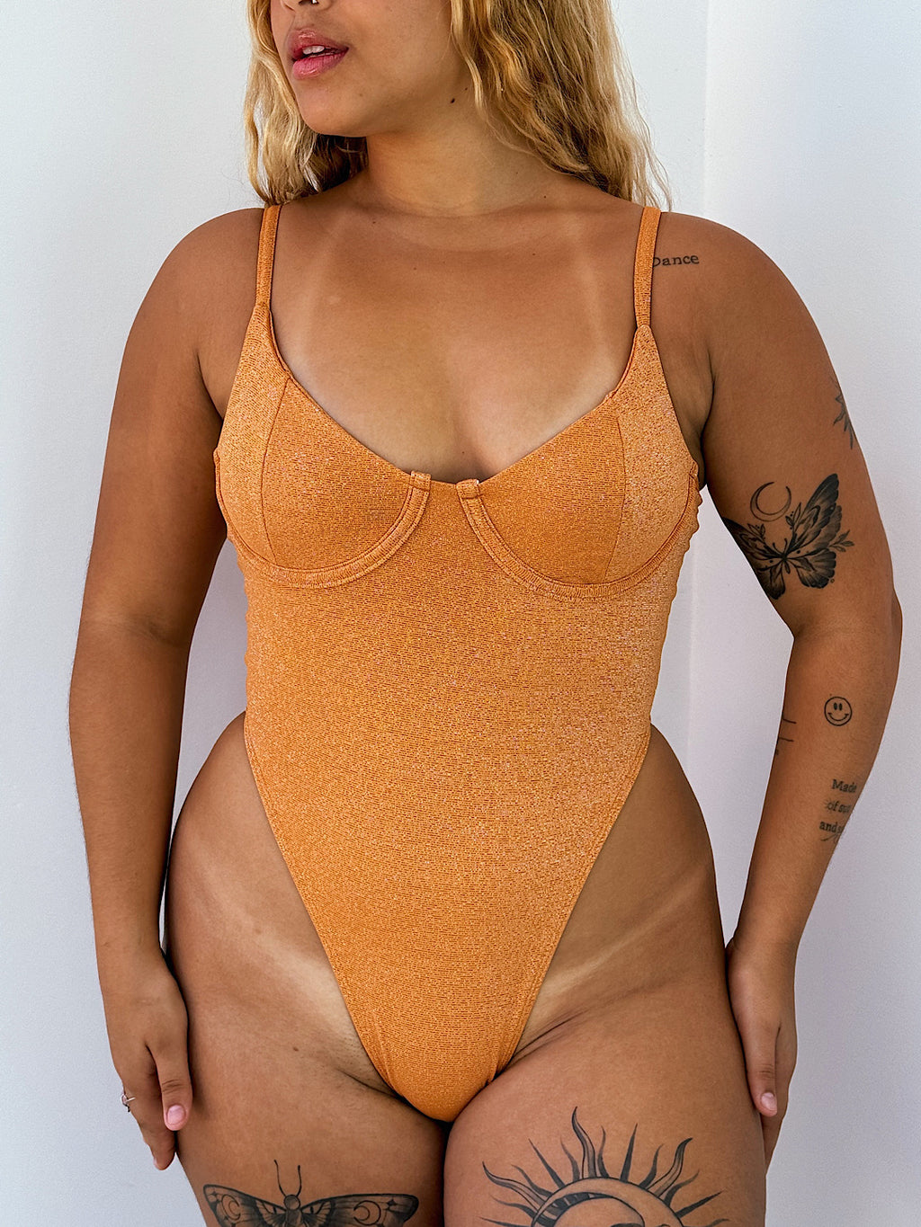 maiô zara caramelo shine