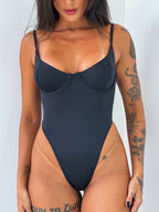 maiô zara preto
