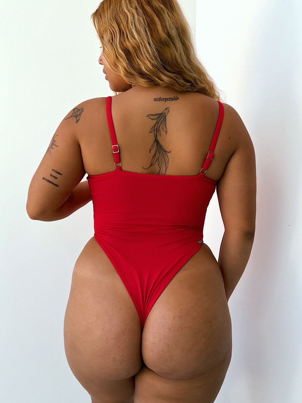 maiô zara vermelho