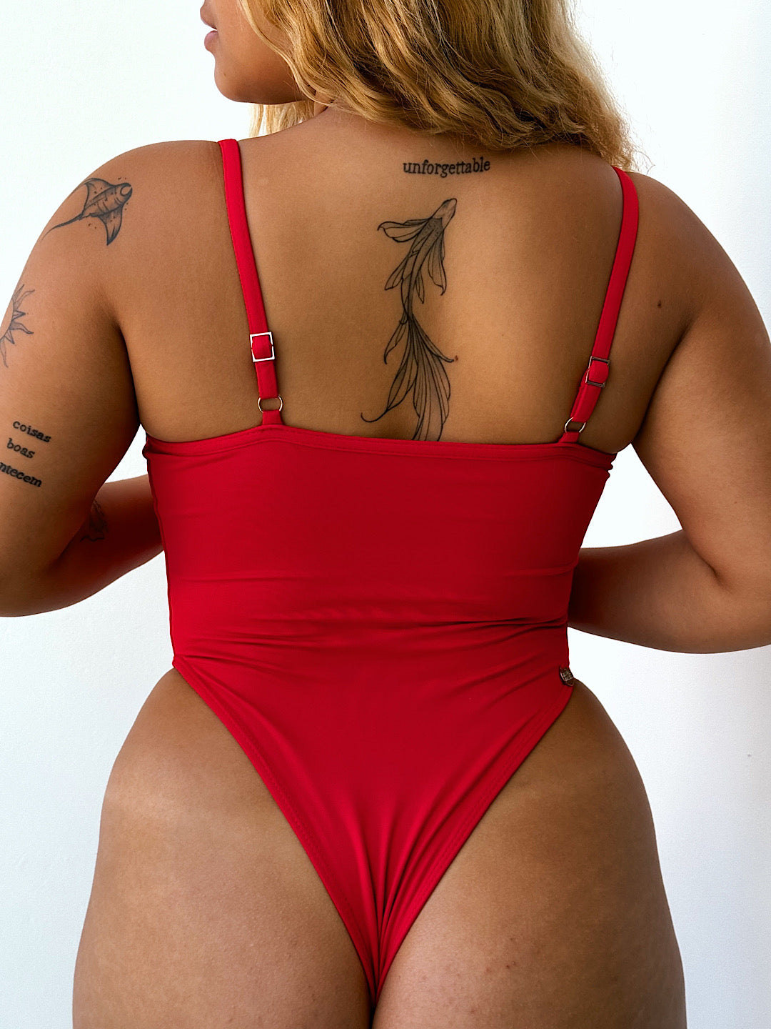 maiô zara vermelho