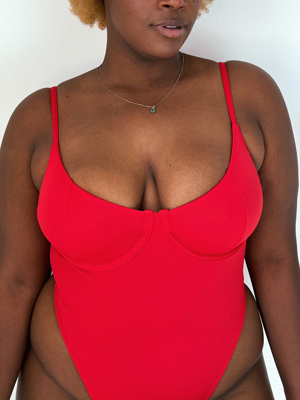 maiô zara vermelho