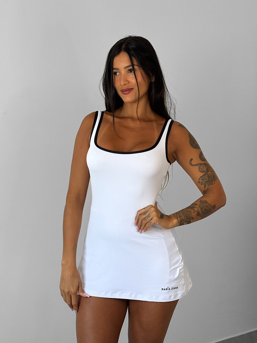 vestido tenista branco