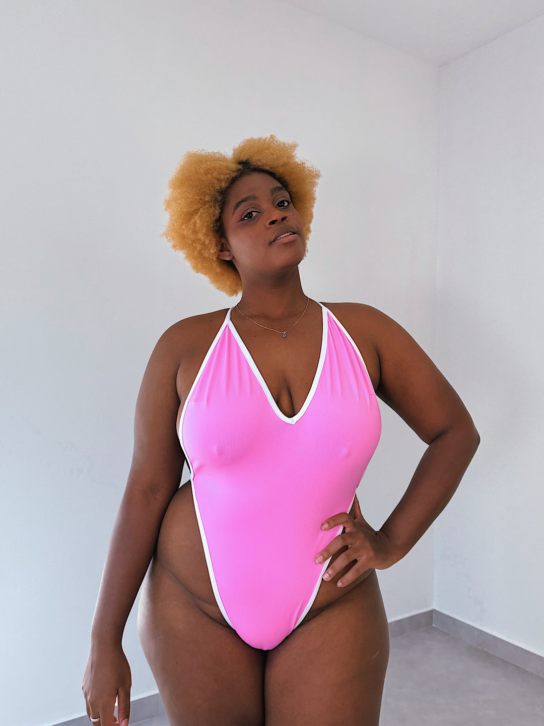 maiô aisha rosa&branco