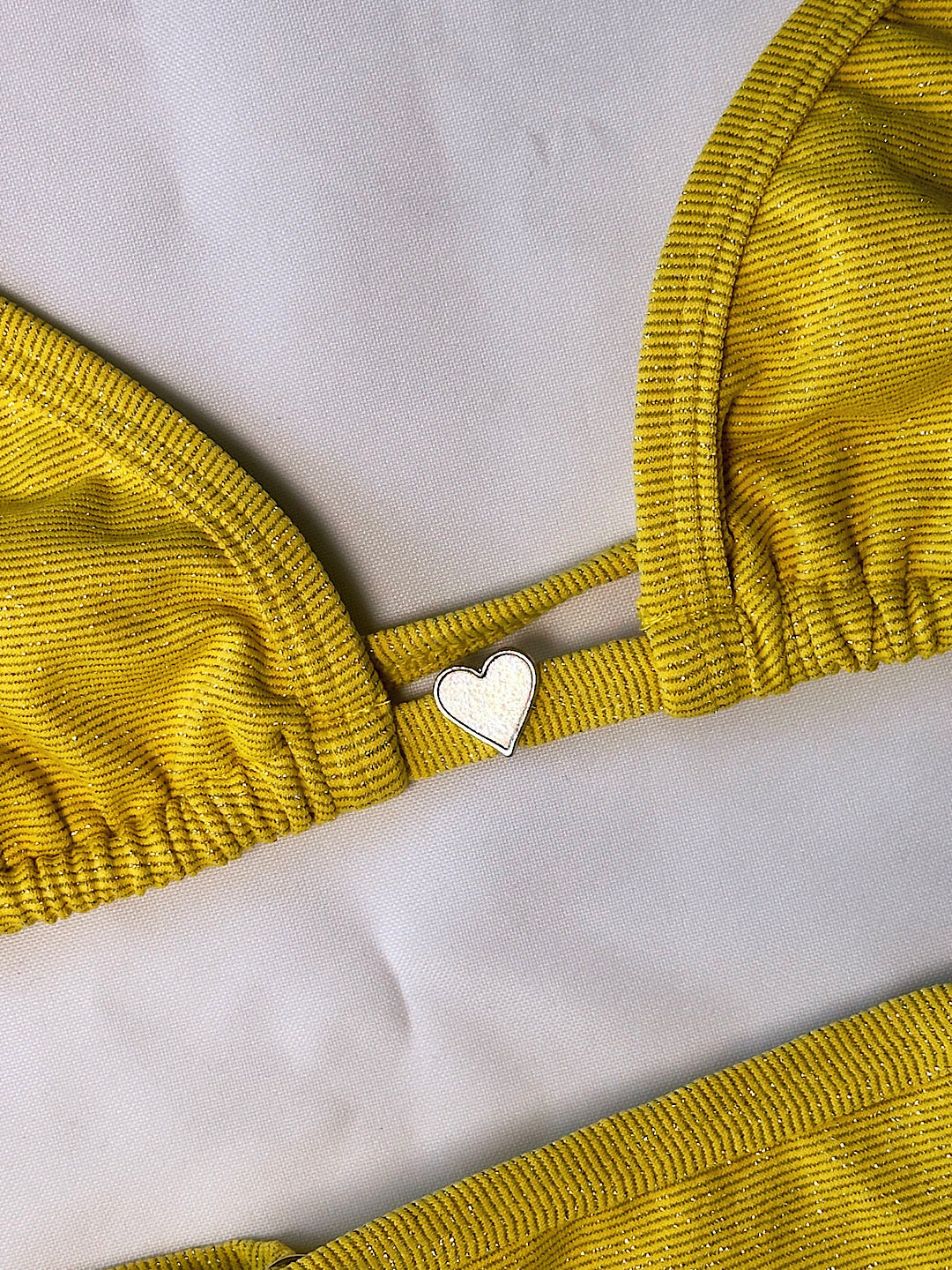 biquíni de fita amarelo shine