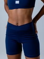 short basic azul marinho