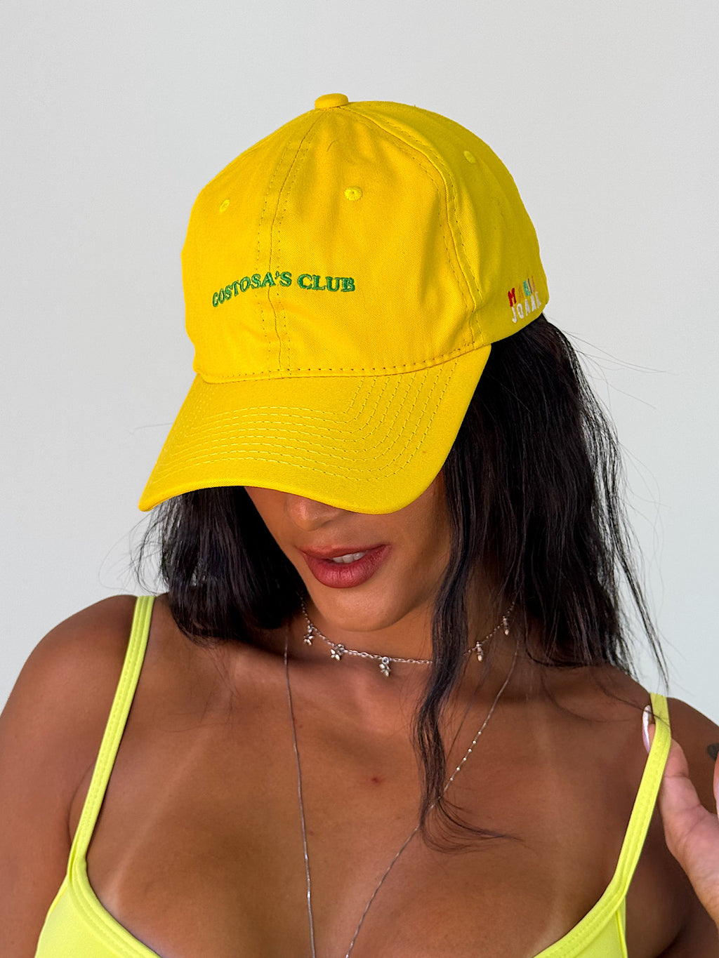 boné gostosa's club amarelo