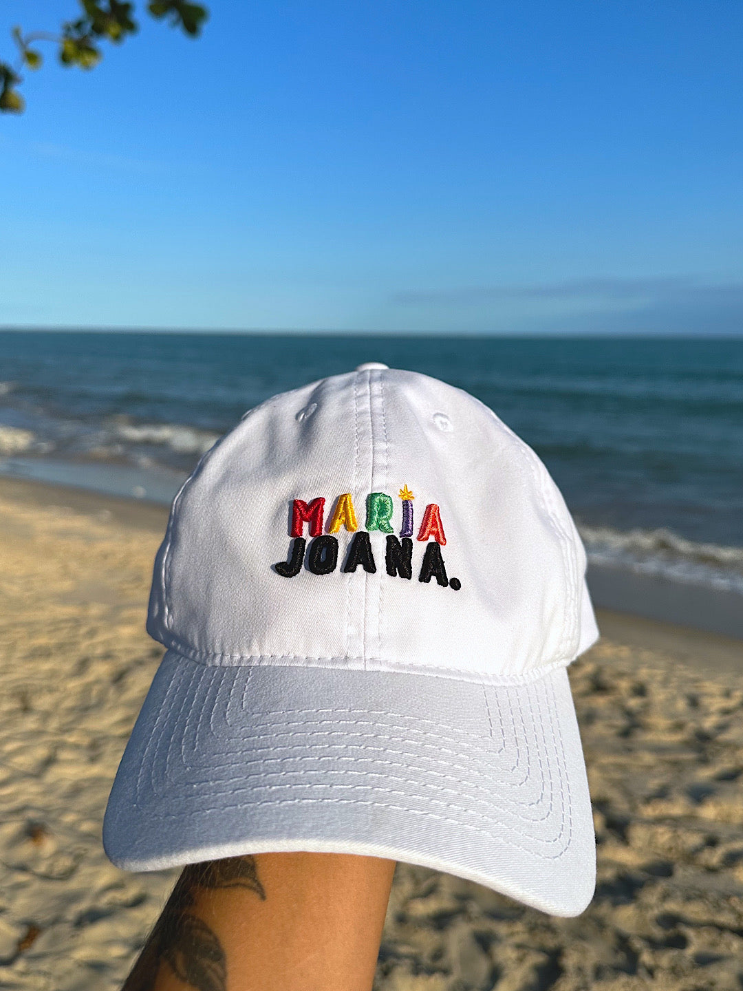 boné branco maria joana