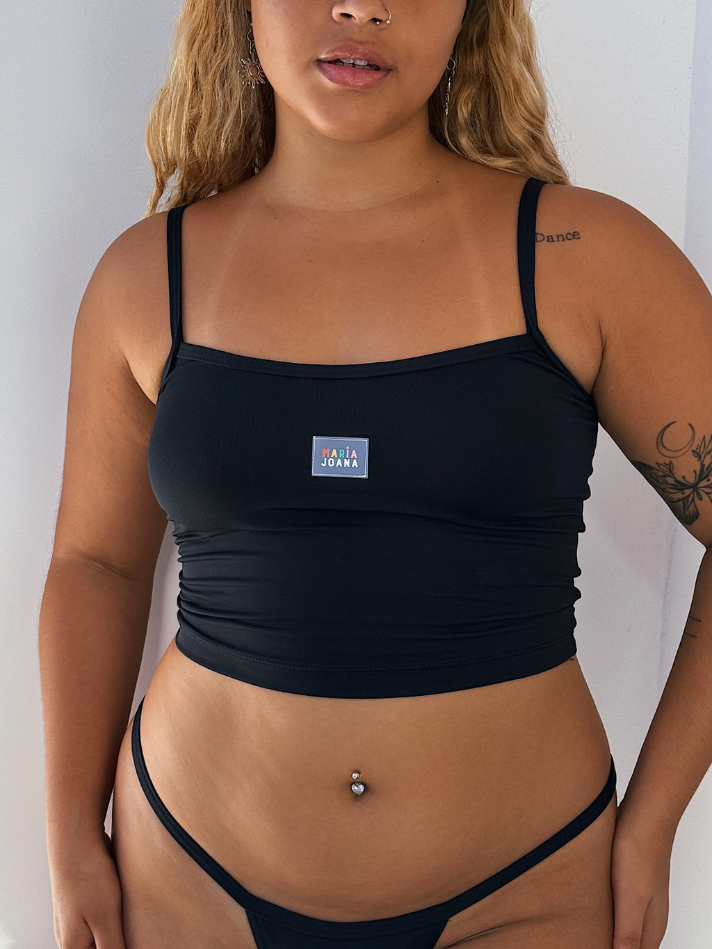 blusa basic preta
