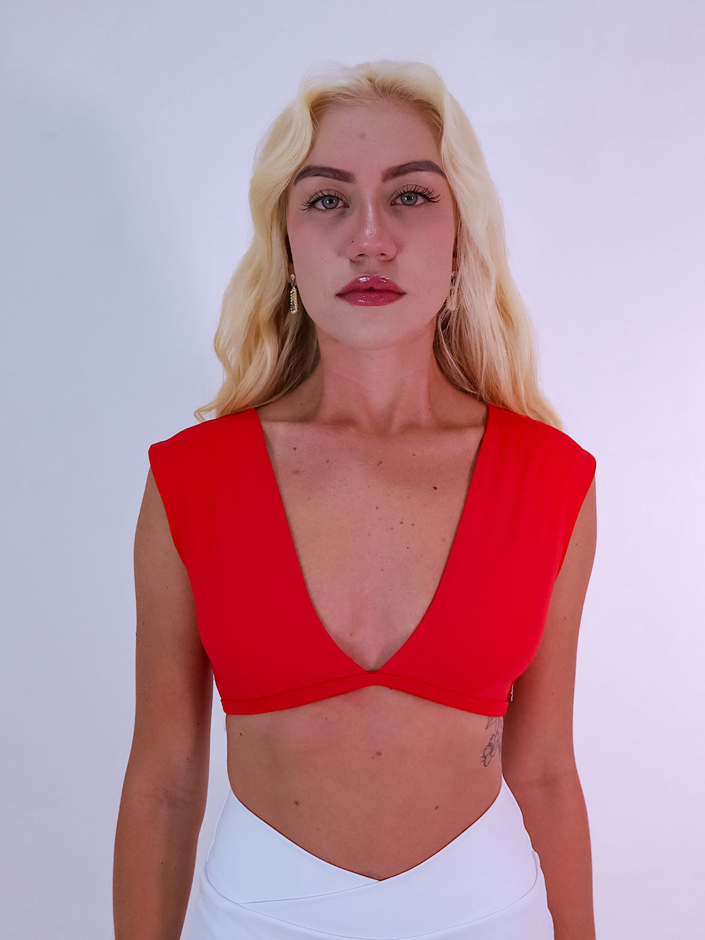 top sky vermelho