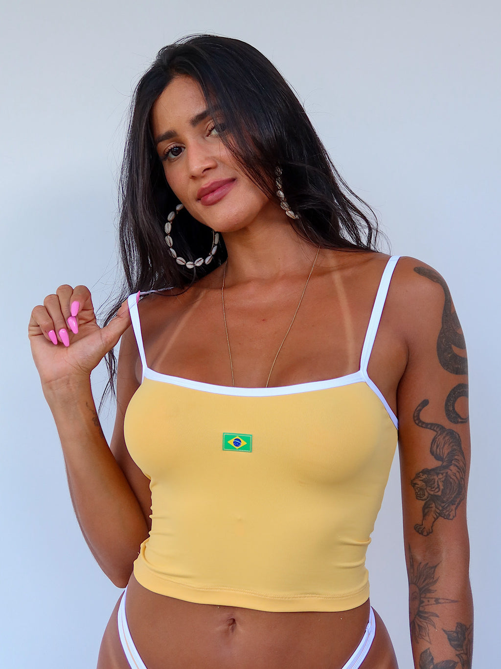 blusa basic brasil amarelo manteiga