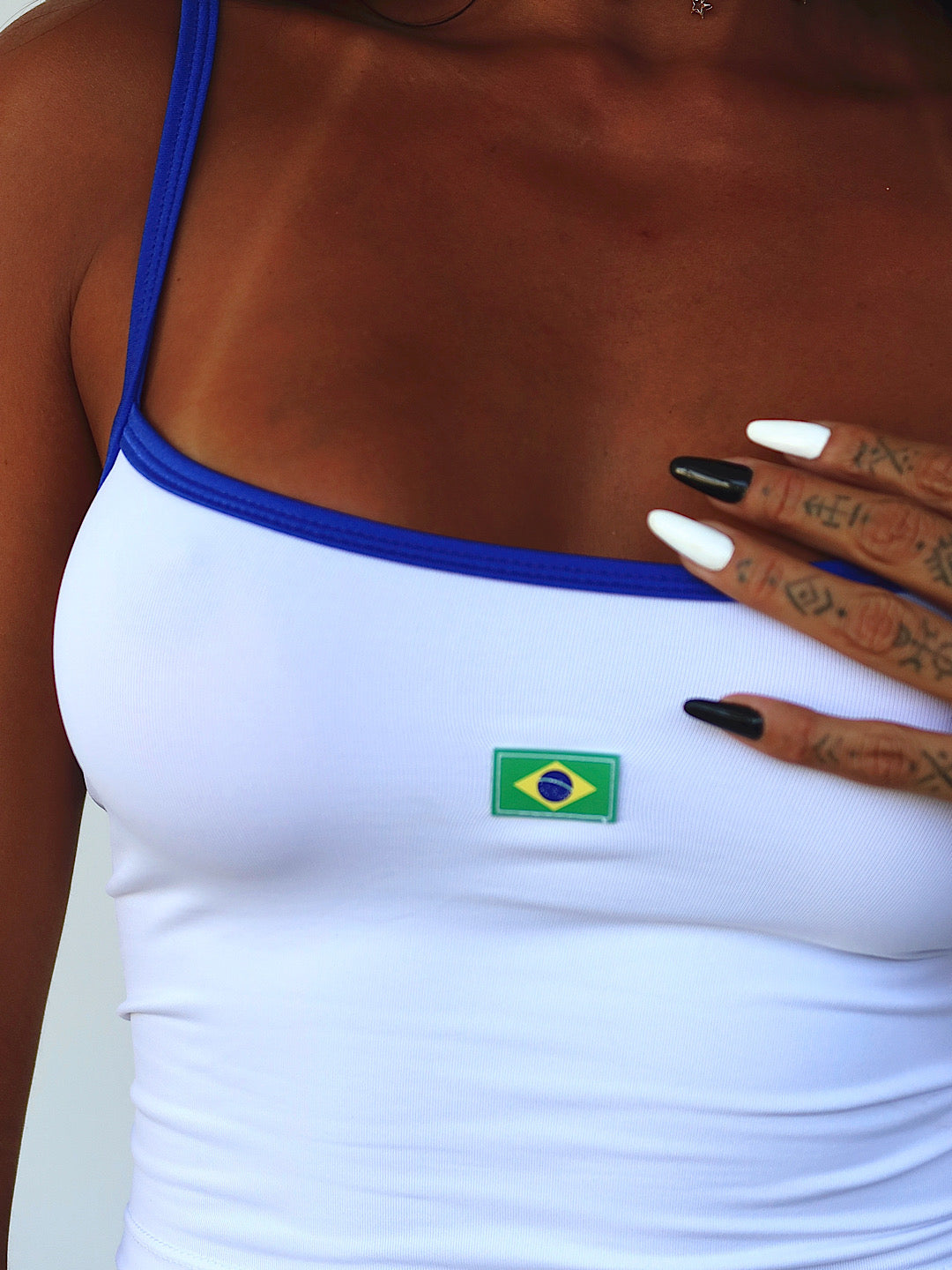 blusa basic brasil branca